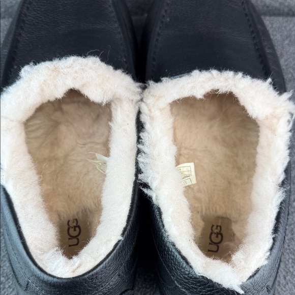 UGG Men\'s Ascot Black Leather Indoor/Outdoor Slippers  Size 13 main image 6